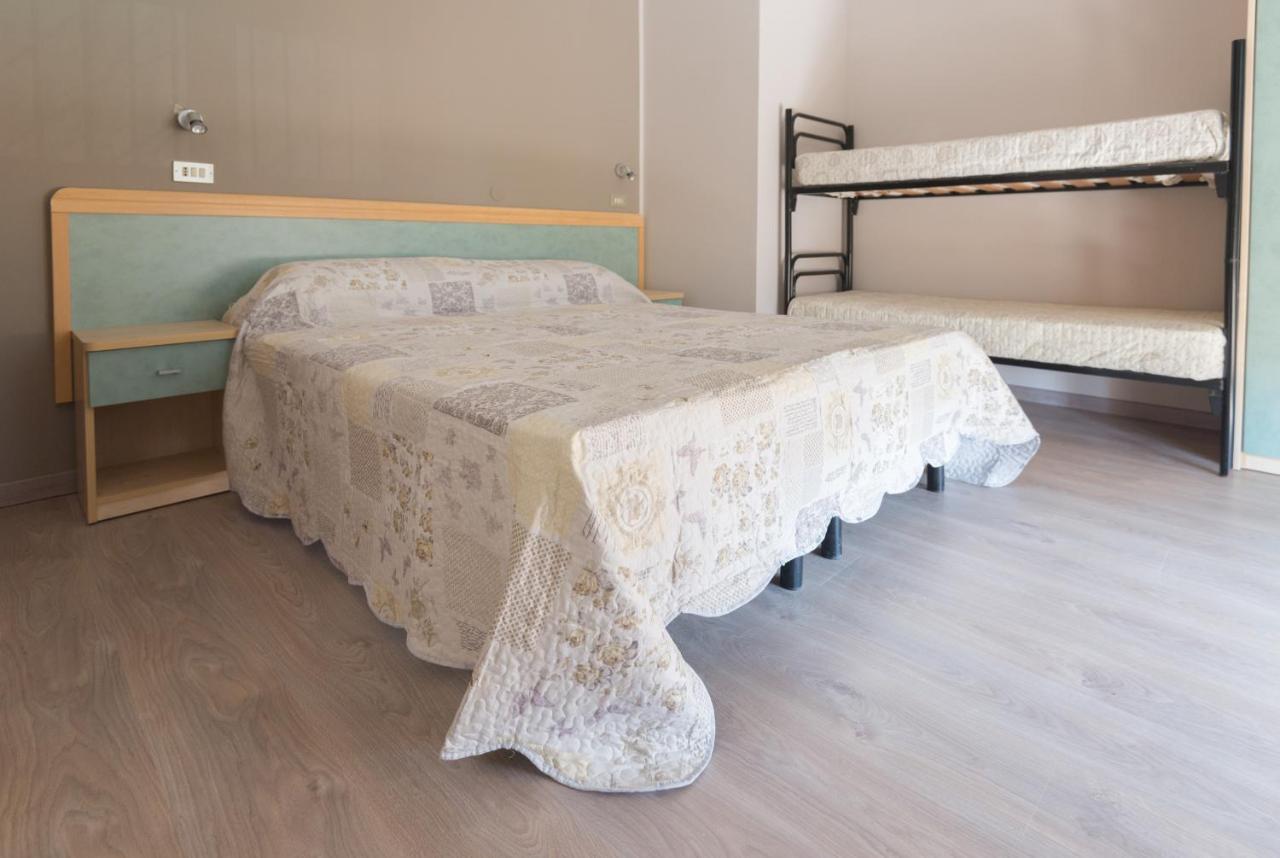 Hotel Avenusta Viserba Di Rimini Zewnętrze zdjęcie