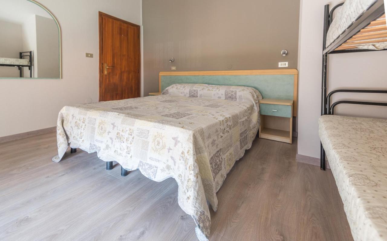 Hotel Avenusta Viserba Di Rimini Zewnętrze zdjęcie